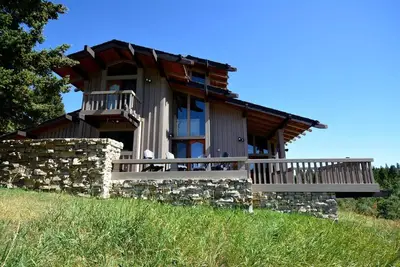 Image de Elegant Mountain Retreat with Private Fishing Access near Madison River, Montana