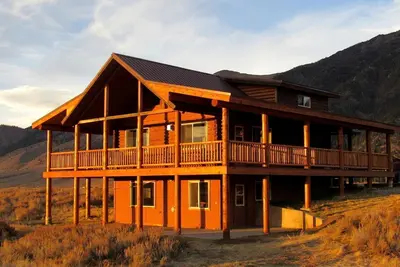 Image de Scenic Vacation Cabin with 360° Mountain Views near Yellowstone National Park in Madison River Valley, Montana