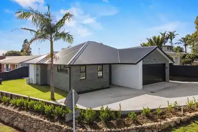 Image de Brand new, modern. Entire home. 3 bedroom 2 bathroom.