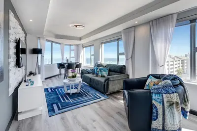 Image de Dream beachfront escape with breathtaking Table Mountain, ocean and city views!