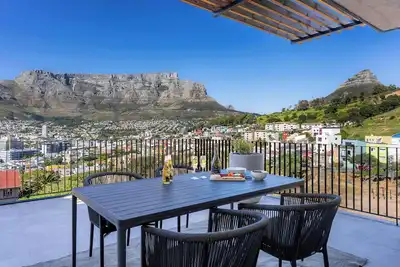 Image de Vista Luxe Apartment - Luxury, 270 View, Cape Town