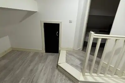 Image de Elegant 2-Bedroom Apartment in Bolton – Prime Location