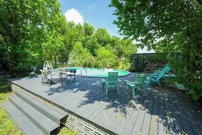 Image de Lush 4br Oasis w/ Pool | Nature Views & Playroom