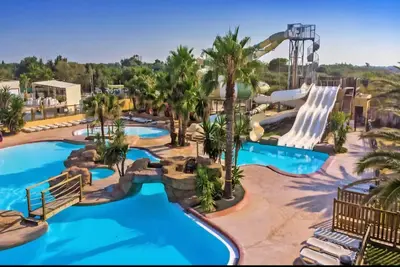 Image de ⛱️ Accès direct plage - Camping 4*\nMobil home tout confort + Terrasse couverte