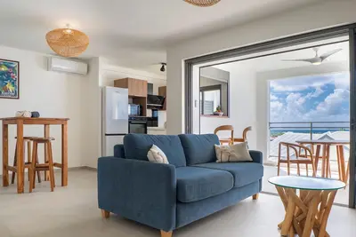 Image de Charmant appartement Azura avec terrasse ensoleillée et accès à la piscine