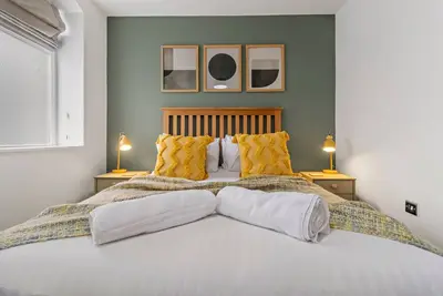 Image de Perry - Modern City-Centre Worcester Apartment for 4