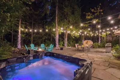 Sauna, HotTub, Firepit, Skiing, Steps to Sandy River