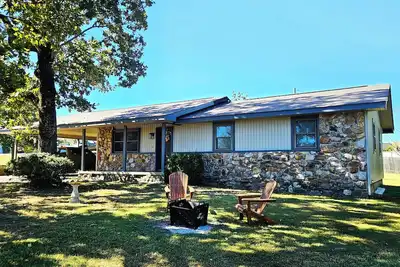 Image de “Relax, Unwind & Explore at Trailhead Hideaway – Mena’s Best Getaway! ”\n\n