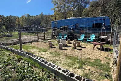 Image de Glamping with your fur babies by Red River Gorge and Natural Bridge.