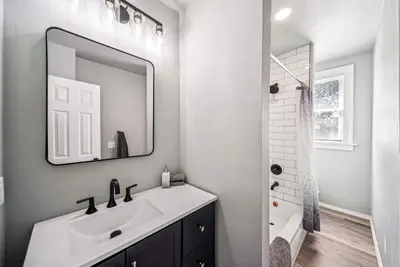 Image de Charming 2-bedroom apartment - Cherry Street - Washer Dryer - Cafes Restaurants