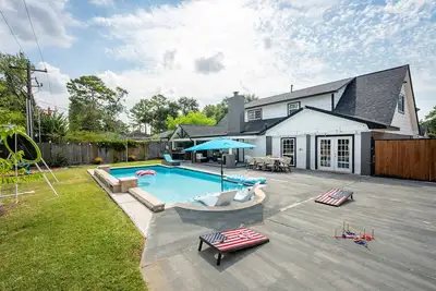 Image de Modern Getaway - Heated Pool•Bar•Grill & Chill