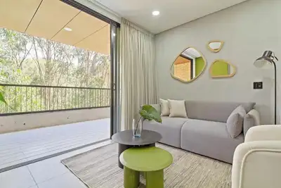 Image de Spectacular apartment with forest view.