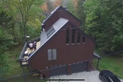 Image de The Bijou -  a Precious Gem in the Green Mountains. Hot Tub, Pet Ok, Handicap