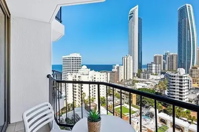 Image de Central Located 2 Double-bed Hotel Room in Surfers