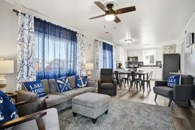 Image de Angler's Cottage with Boat Parking by Lake Erie