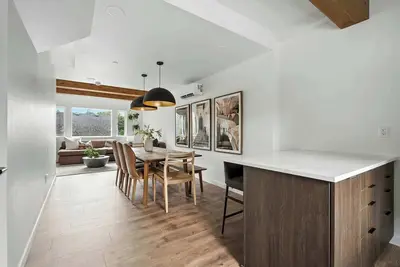 Image de Luxury 2br • Walkable • Best Location • Fast WiFi