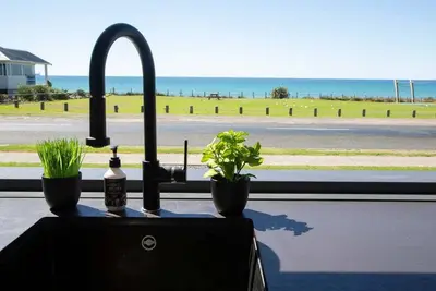 Image de Mooney Manor Beach Bach