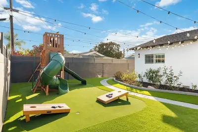 Image de Magical Villa - 10 Beds - Disneyland & SoCal Gems- Luxury Stays