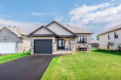 Image de Neighbourhood Gem Near Downtown Cornwall & the St. Lawrence River