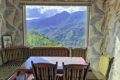 Image de Tremendous villa with Ac in Akutsa - 5 bedrooms for a perfect getaway