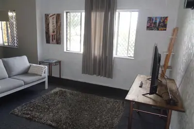 Image de Apartment 1b Second Floor- Guests apartment 1a ground floor -management