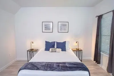 Image de Feel at Home 3br/2. 5ba Apt. So Close to Downtown