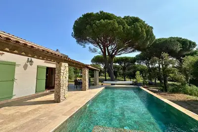 Image de Villa authentique avec piscine chauffée, calme & nature