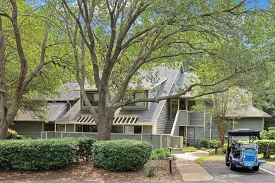 Image de Kingston Sjp 13e 2nd Floor Villa w/pool/beach