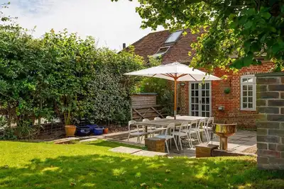 Image de Courtyard Cottage, Pulborough - sleeps 5 guests  in 3 bedrooms