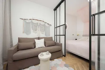 Image de Andersa 26 | Warsaw | Pastel Apartment | Air Conditioning