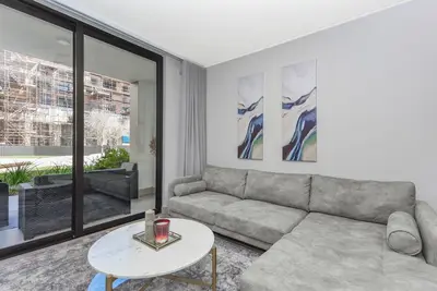 Image de Modern 2-Bed with Hotel-Style Comfort