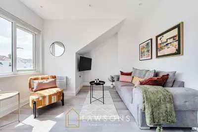 Image de Cosy 2-Bed 1-Bath – Free Parking, Walk to Seafront