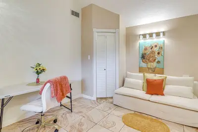 Image de Shop & Explore: Duplex Unit 8 Mi to Nrg Stadium!