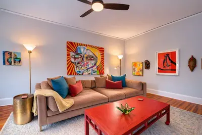 Image de Family-Friendly Elizabeth 2br | King Suite & Work Desk | Steps to Novant