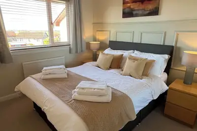 Image de Bright Airy Apartment in quiet residential area in heart of Moray