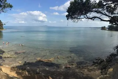 Image de Large Torbay Home: Short walk to two beaches