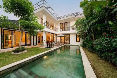 Image de Spacious 5br Modern Simplicity, Near Canggu`s Best