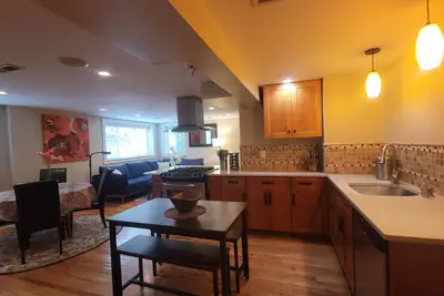 Image de Large 2br Apartment in North Green Lake