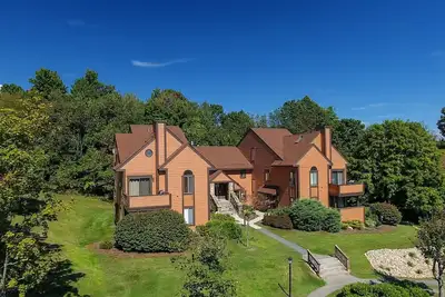 Image de 3br Mountain Condo w/ Game Room | Shuttle + Pools