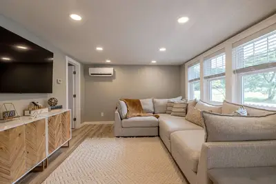 Image de White Mountain Solace | Cozy, Ski, Family Retreat