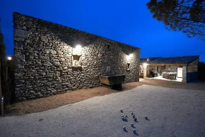 Image de La Bastide les Basses Royères propose la location saisonnière dune maison
