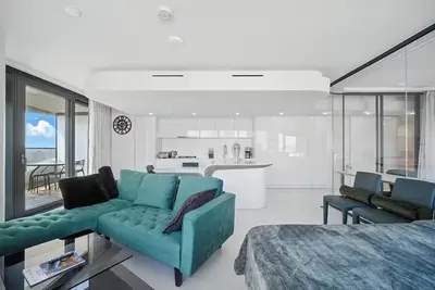 Image de 2025 Brand-New Luxury Condo 2 Beds [1Queen+1King]