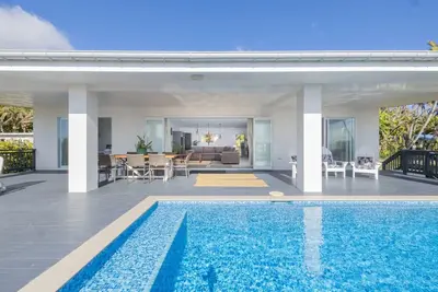 Image de beachfront, private pool, full kitchen n Bbq, free fast wifi w unlimited data