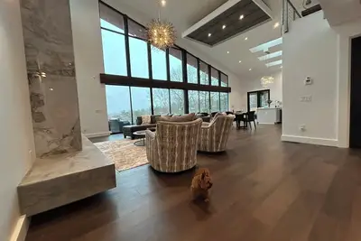 Image de Table Rock Sanctuary: Where Mountain Luxury Meets Nature's Embrace