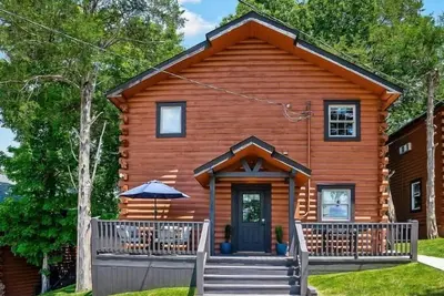 Image de 12 Person Whispering Oak Lodge 14 - 2 Floors, 3 Bedrooms, Full kitchen