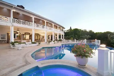 Image de Flower Hill Summary: