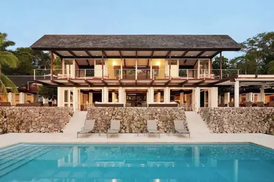 Image de Villa Rosa Summary:<br>M