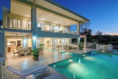 Image de BougainVilla Summary: