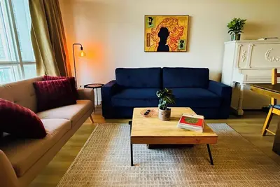 Image de Luxury Lakeview Downtown Condo + Parking & Balcony