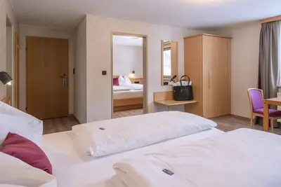 Image de Family room, shower, Wc, terrace up to 2 nights - Hotel Acherl